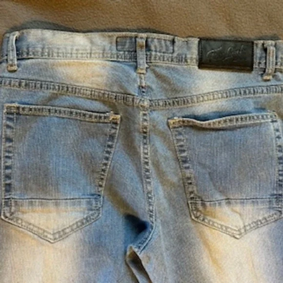 True Luck Mens Jeans Light Wash Straight Leg Distressed Faded Denim Size 30/30 - Picture 1 of 11
